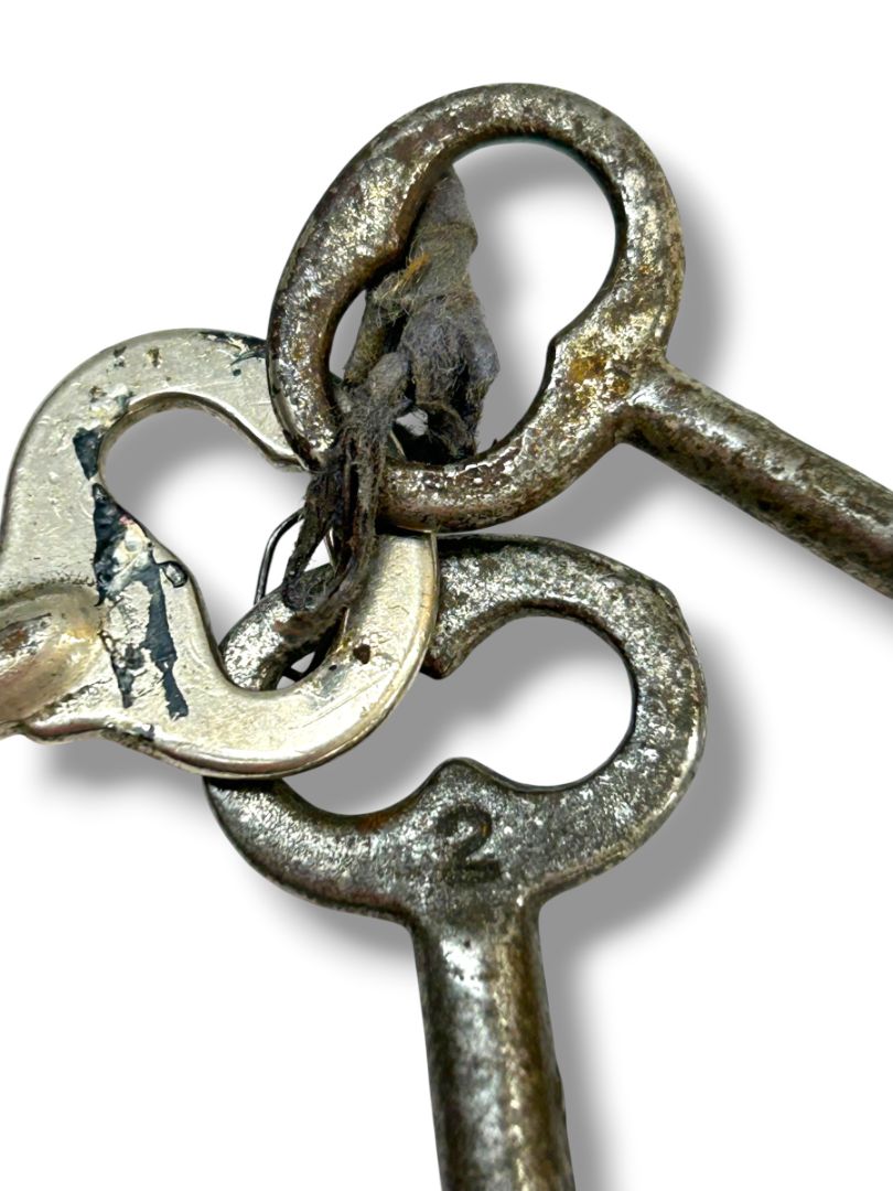 Vintage Skeleton Keys Set of 3 Approx 3"