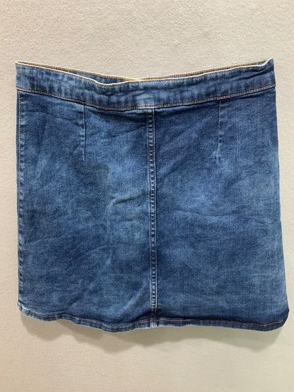 Size 6 Atmosphere Button Up Jean Skirt Denim Fun Patch Details