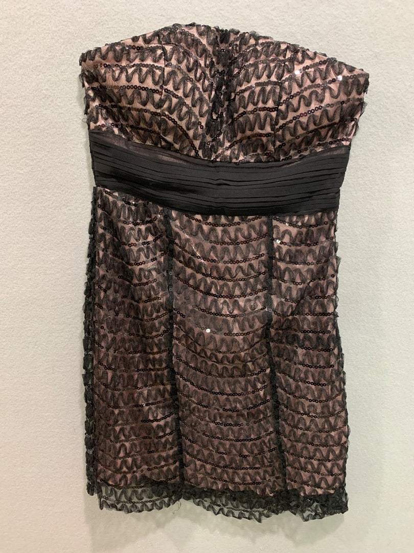 Small Minuet Black Lace Pink Underlay New Dress Strapless Dress