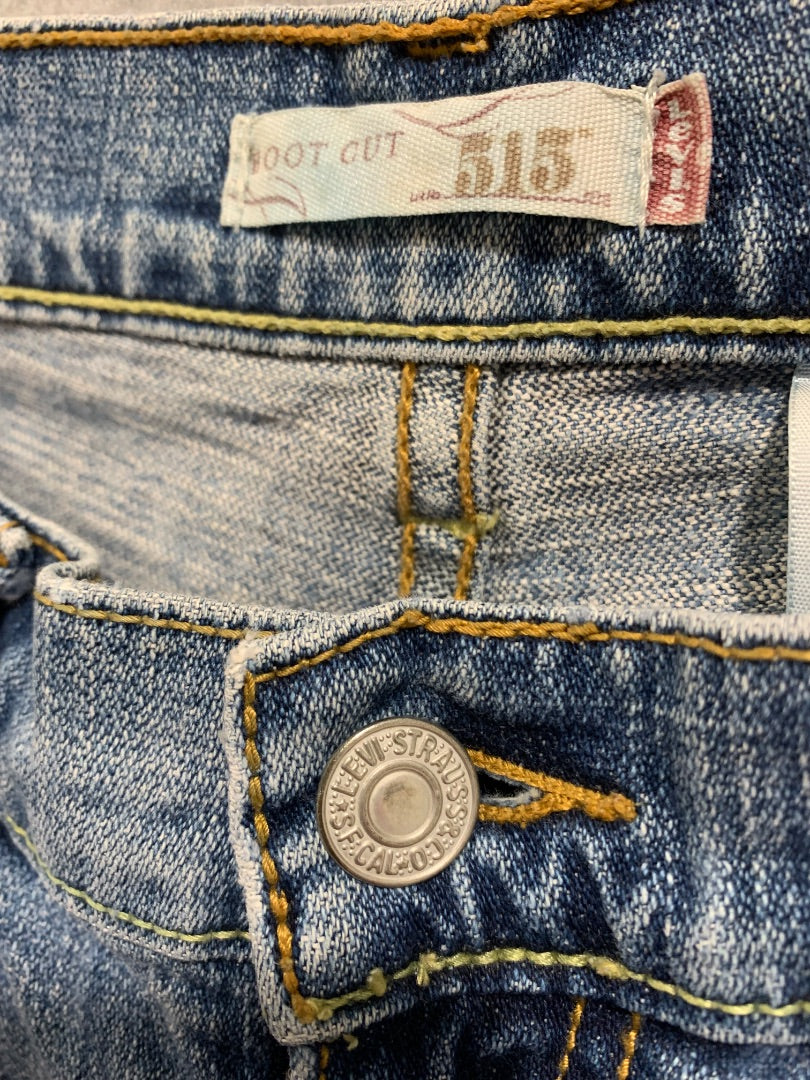 Size 6M Levis 515 Womens Boot Cut Jeans Denim Medium Wash
