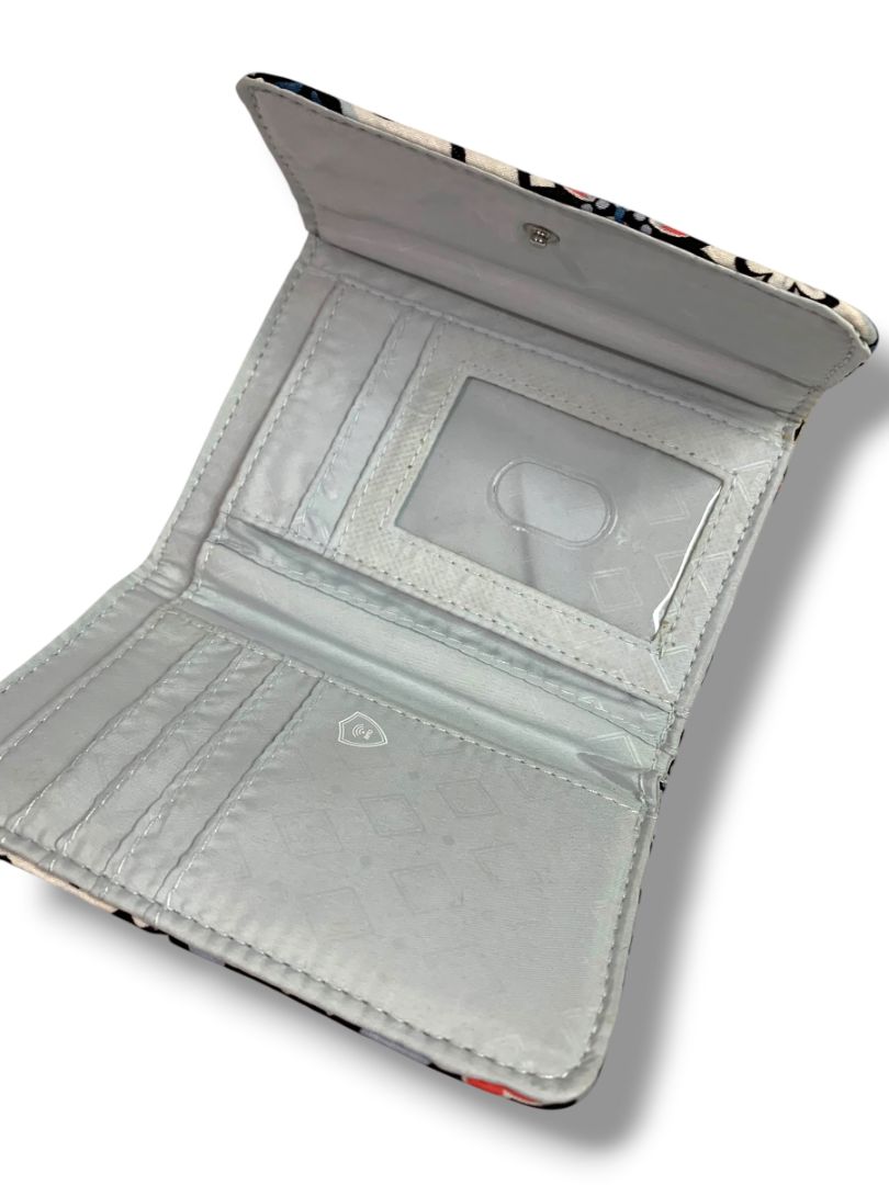 Vera Bradley Bi-Fold Snap RFID Wallet Lisbon Pattern Change Zip Pocket