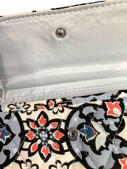Vera Bradley Bi-Fold Snap RFID Wallet Lisbon Pattern Change Zip Pocket