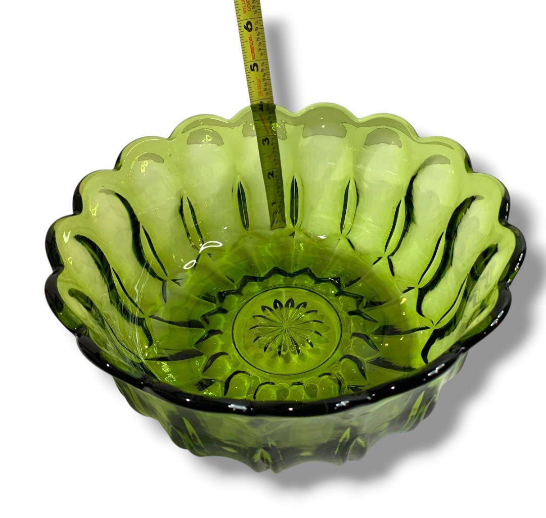 1970s Anchor Hocking Fairfield Avocado Green Glass Scalloped Serving Bowl