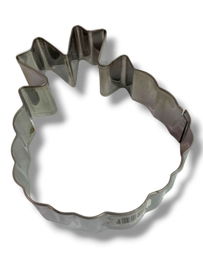 Lot of 7 Pastry Cookie Cutters Crimped Heart Leaf Flower Tin