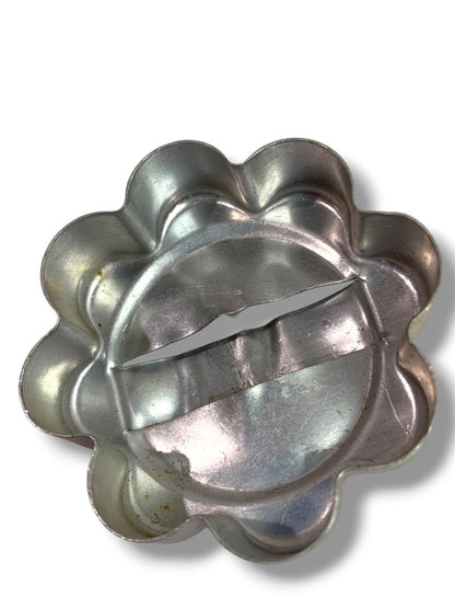 Lot of 7 Pastry Cookie Cutters Crimped Heart Leaf Flower Tin