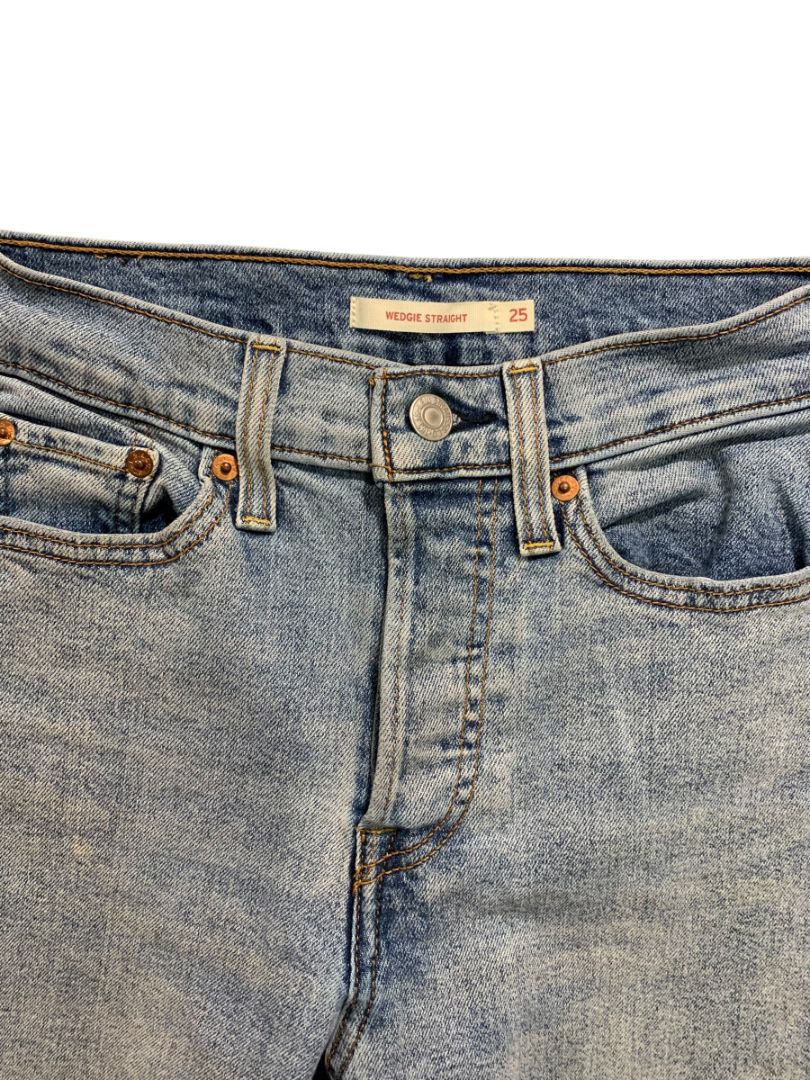 Size 25 Levis Wedgie Straight Leg Womens Distressed Jeans Buttonfly
