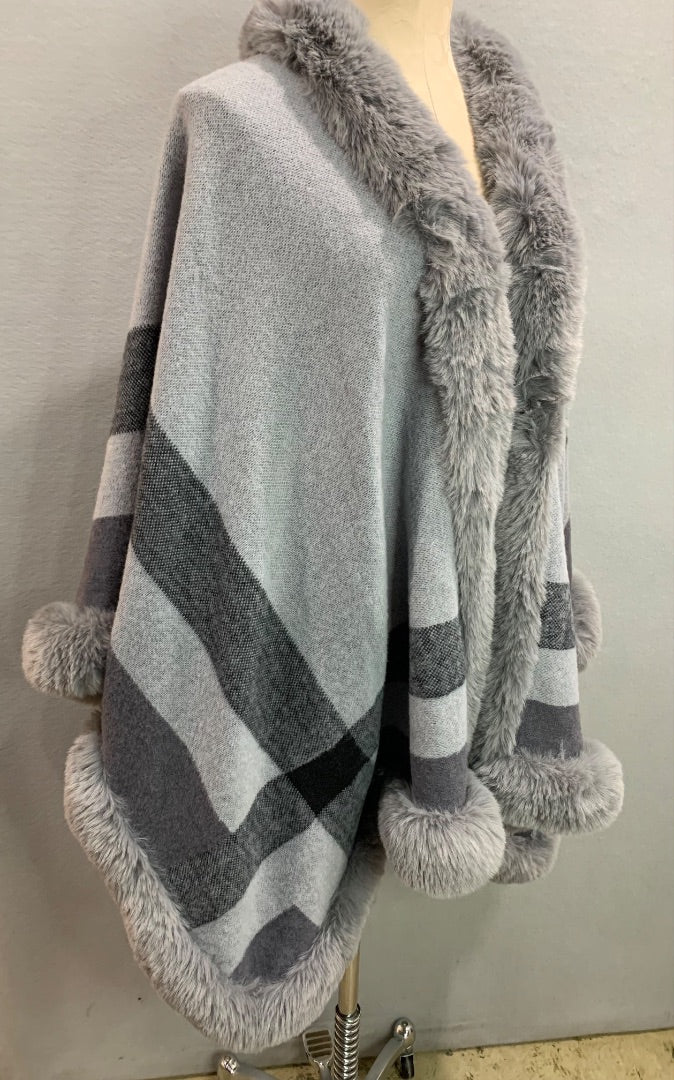 One Size Womens Soft Gray Faux Fur Trim Wrap Shawl