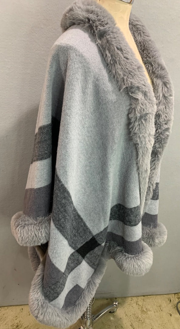 One Size Womens Soft Gray Faux Fur Trim Wrap Shawl