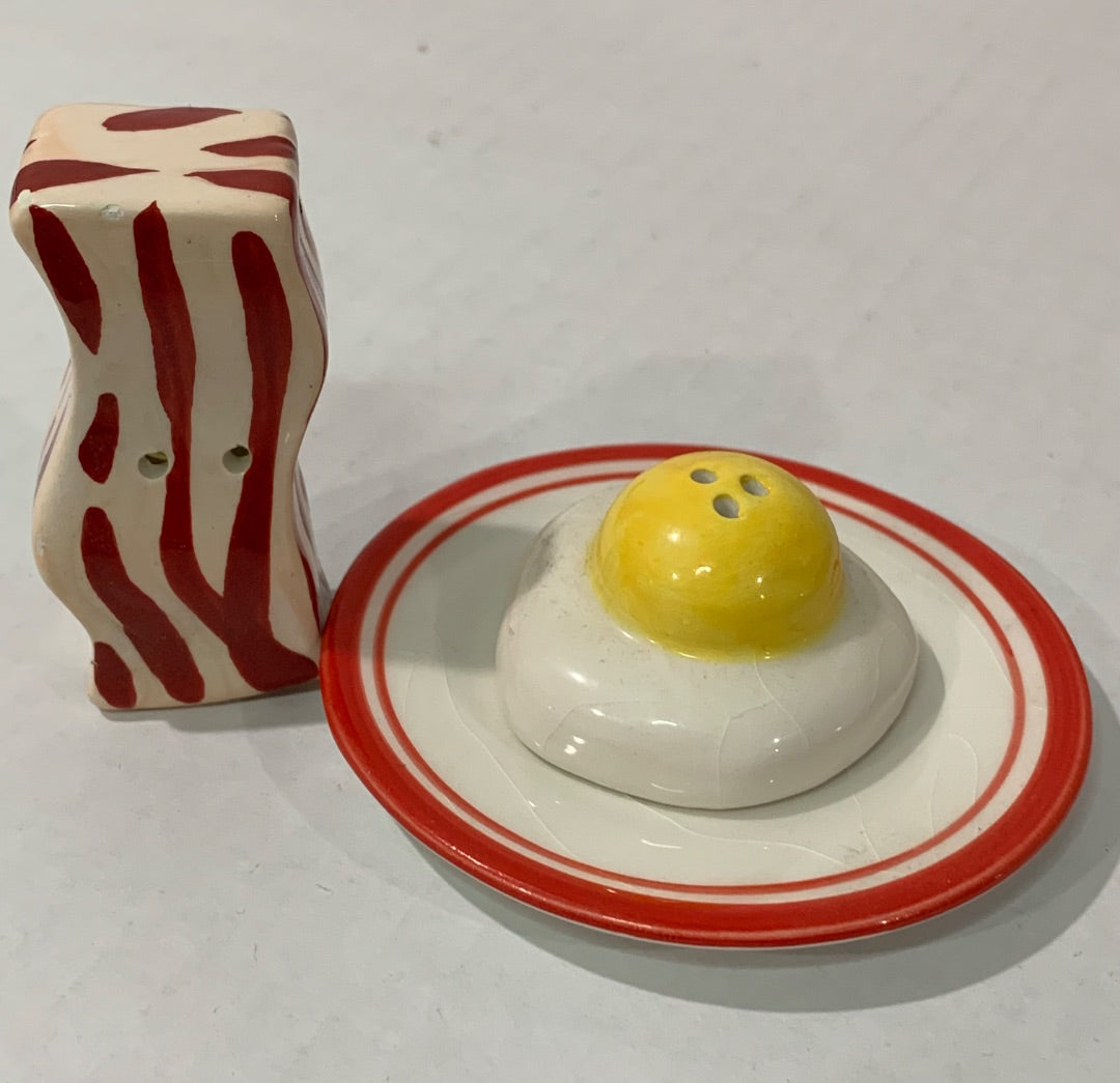 Ceramic Bacon and Egg Salt and Pepper Shakers on Plate
