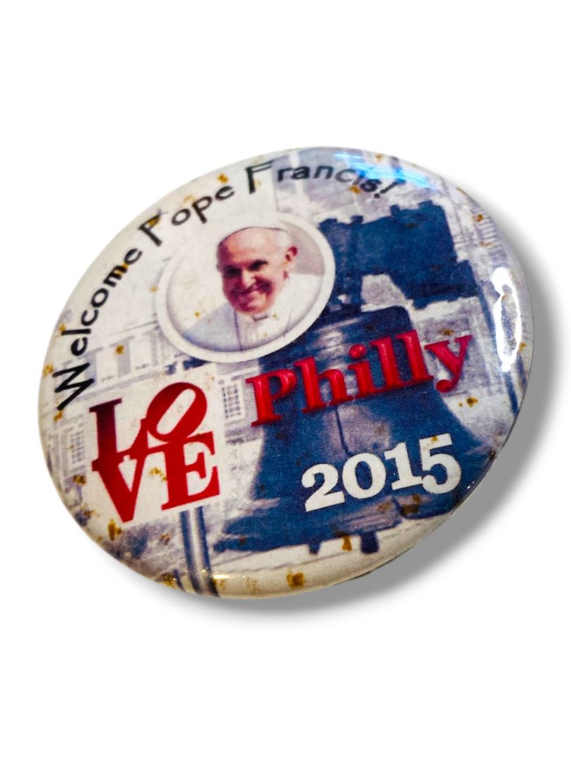 2015 Button Pinback Pope Francis Philly Visit Welcome 2.25"