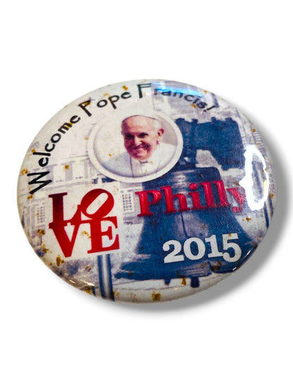 2015 Button Pinback Pope Francis Philly Visit Welcome 2.25"