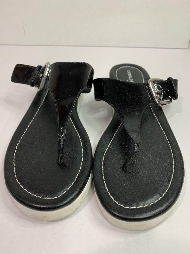 Size 9M Donald J Pliner Black Patent Thong Platform Sandals