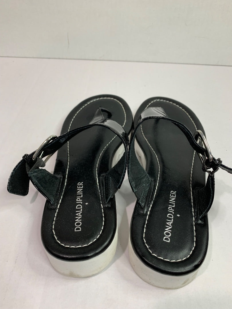 Size 9M Donald J Pliner Black Patent Thong Platform Sandals