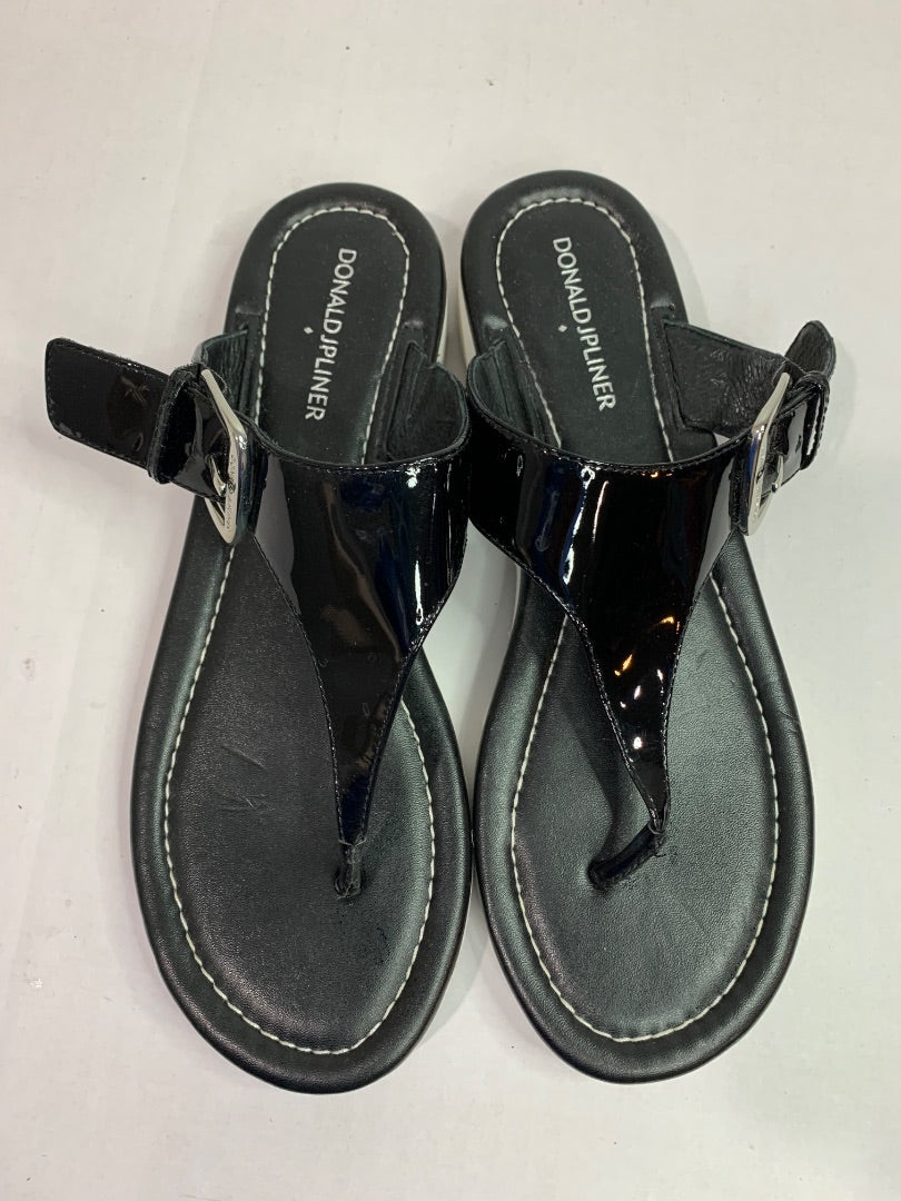 Size 9M Donald J Pliner Black Patent Thong Platform Sandals