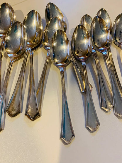Vintage Oneida Community Par Plate Vernon-Ashley Set of 12 Teaspoons