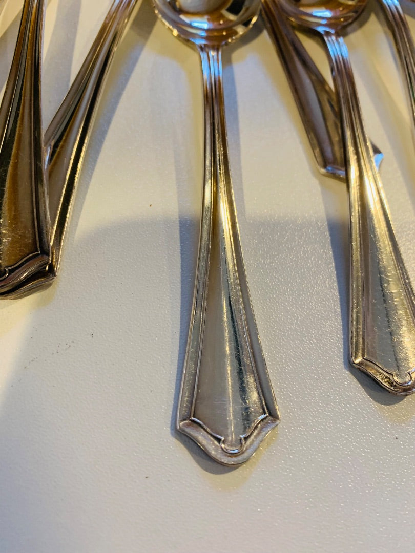Vintage Oneida Community Par Plate Vernon-Ashley Set of 12 Teaspoons