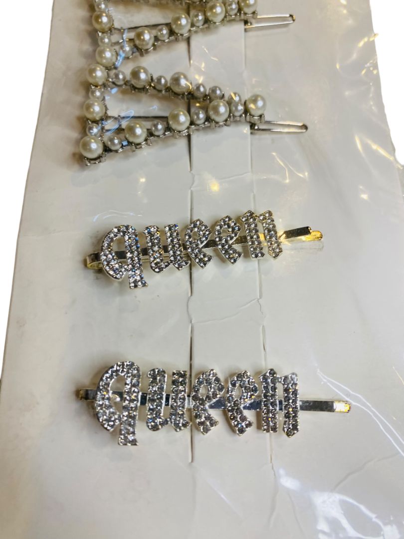 Package of 4 Silvertone Bobby Pins Barrettes Queen Faux Pearl New