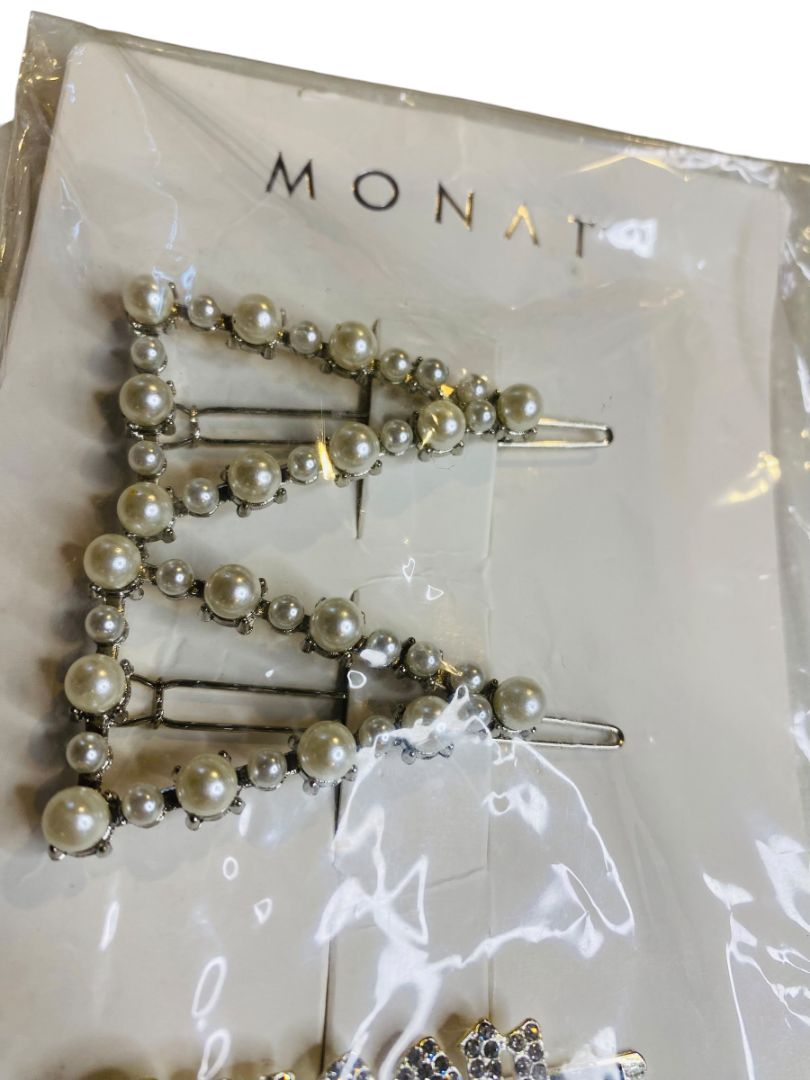 Package of 4 Silvertone Bobby Pins Barrettes Queen Faux Pearl New