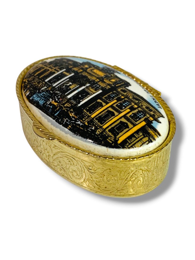 Vintage Roma Fontana di Trevi Gold Tone Oval Pill Box Souvenir