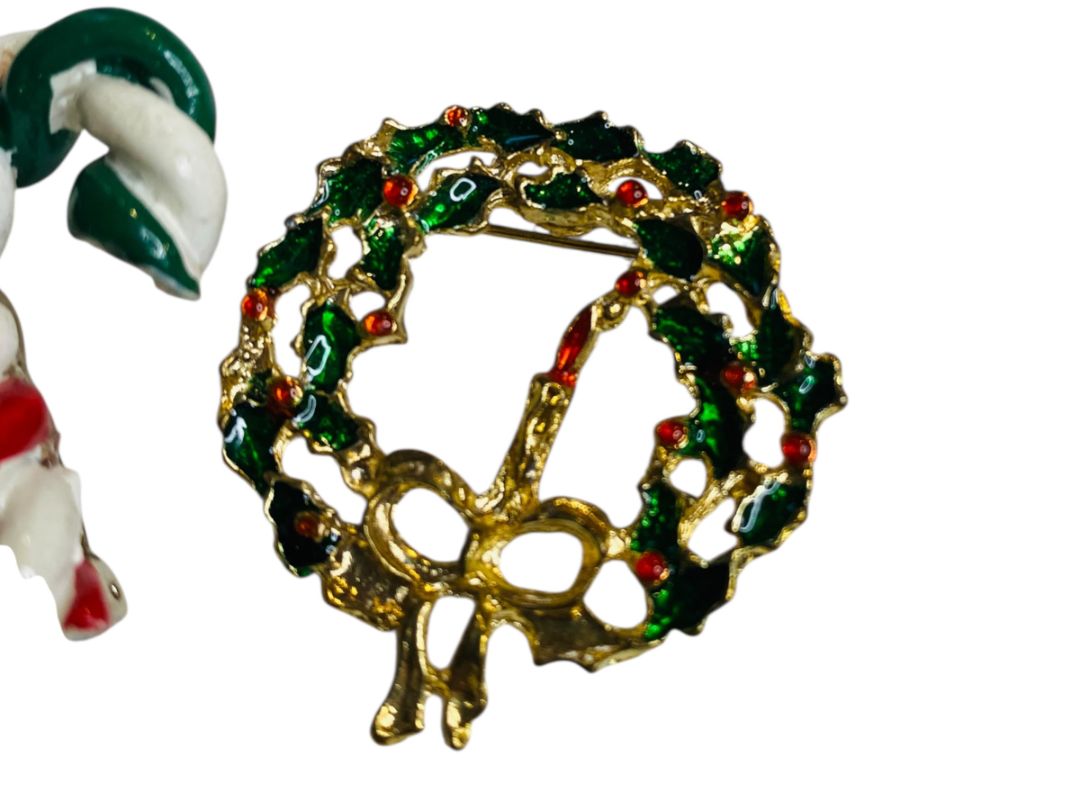 Set of 2 Christmas Holiday Brooch Pins Candy Cane Wreath 1.5"