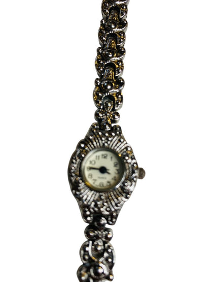 Ladies Watch Bracelet Style Silvertone 20mm Foldover Clasp New Battery