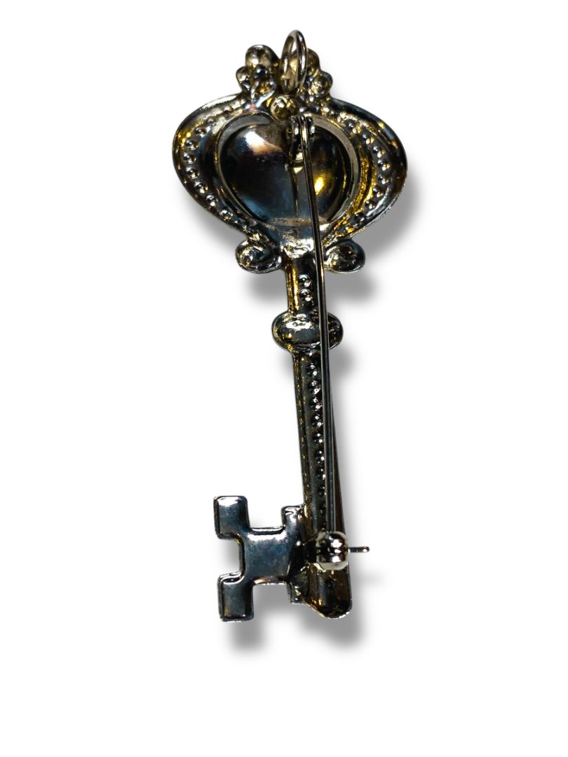 Vintage Silvertone Brooch Pin Skeleton Key Initial "E" 2.5"