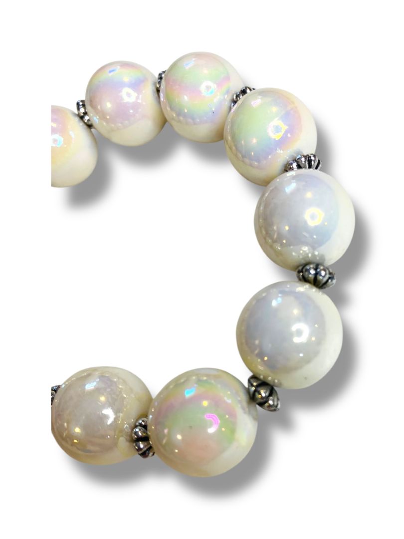 Friends Collection Garold C Miller White Oplascent Beaded Stretch Bracelet New