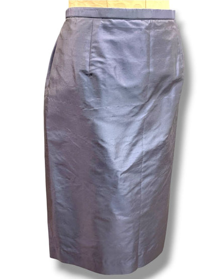 Size 14 Dana Buchman Woman Lavender Silk Pencil Skirt Lined  26" Length