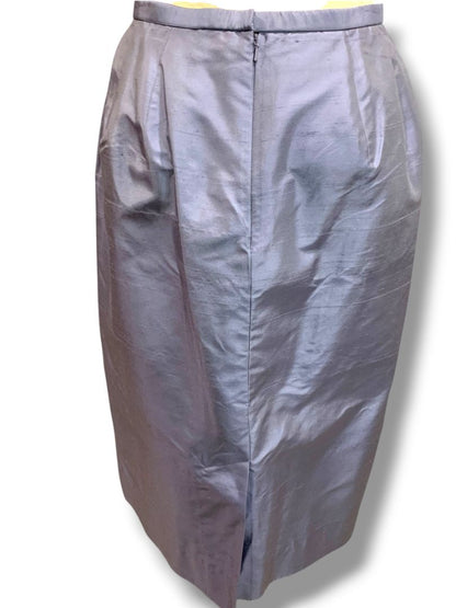 Size 14 Dana Buchman Woman Lavender Silk Pencil Skirt Lined  26" Length