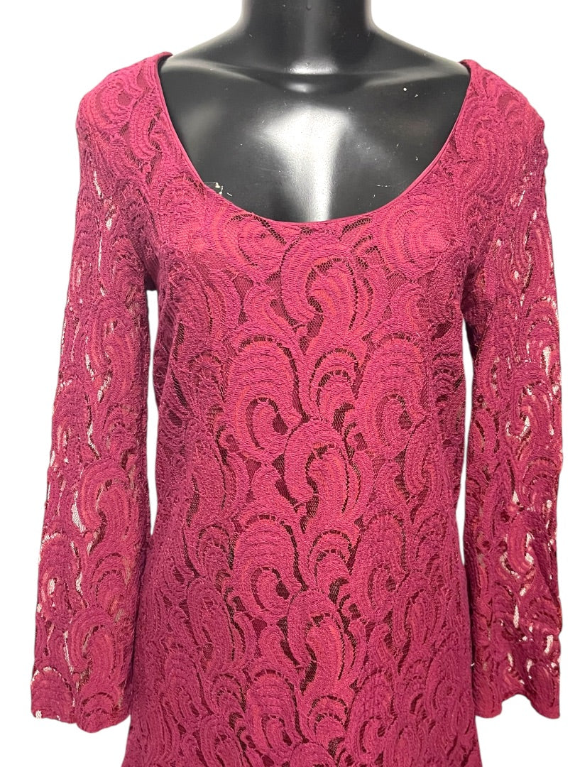 Size XS dee elle Magenta Lace Covered Dress Stretch Scoop Neck