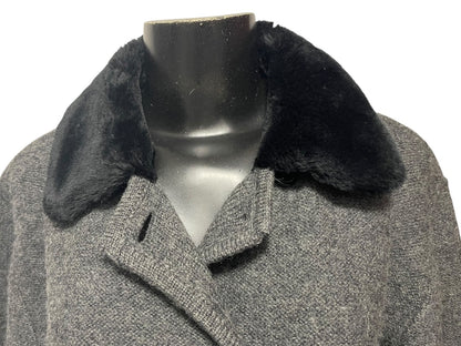 Medium Lord & Taylor Gray Sweater Wool Jacket Fleece Black Collar