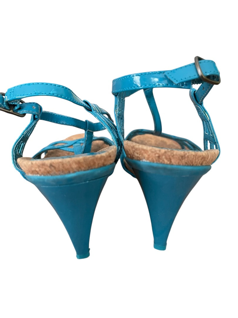 Size 8M Kenneth Cole Reaction Strappy 3.5" Heel Sandal LR01369 Teal