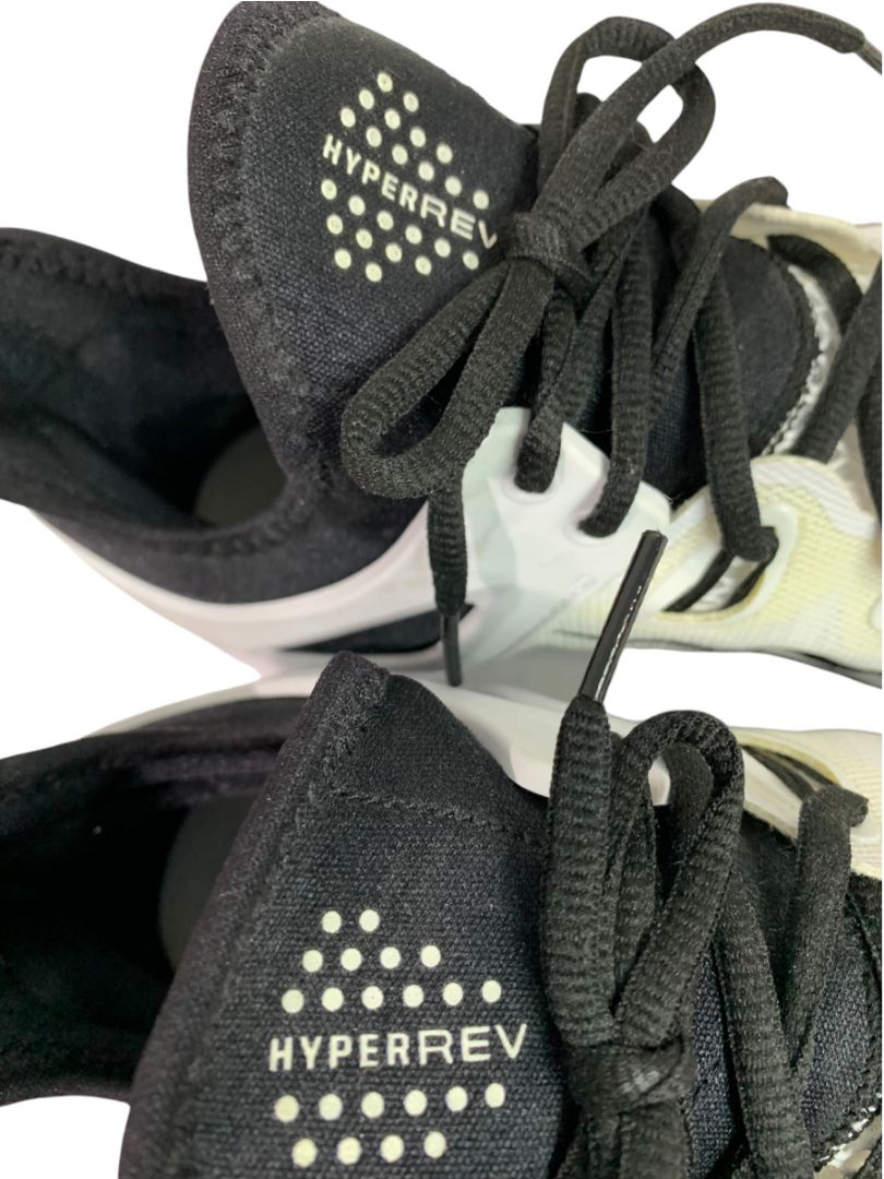 Size 11.5 Nike Mens Sneakers Basketball Shoes White Black 705370-100