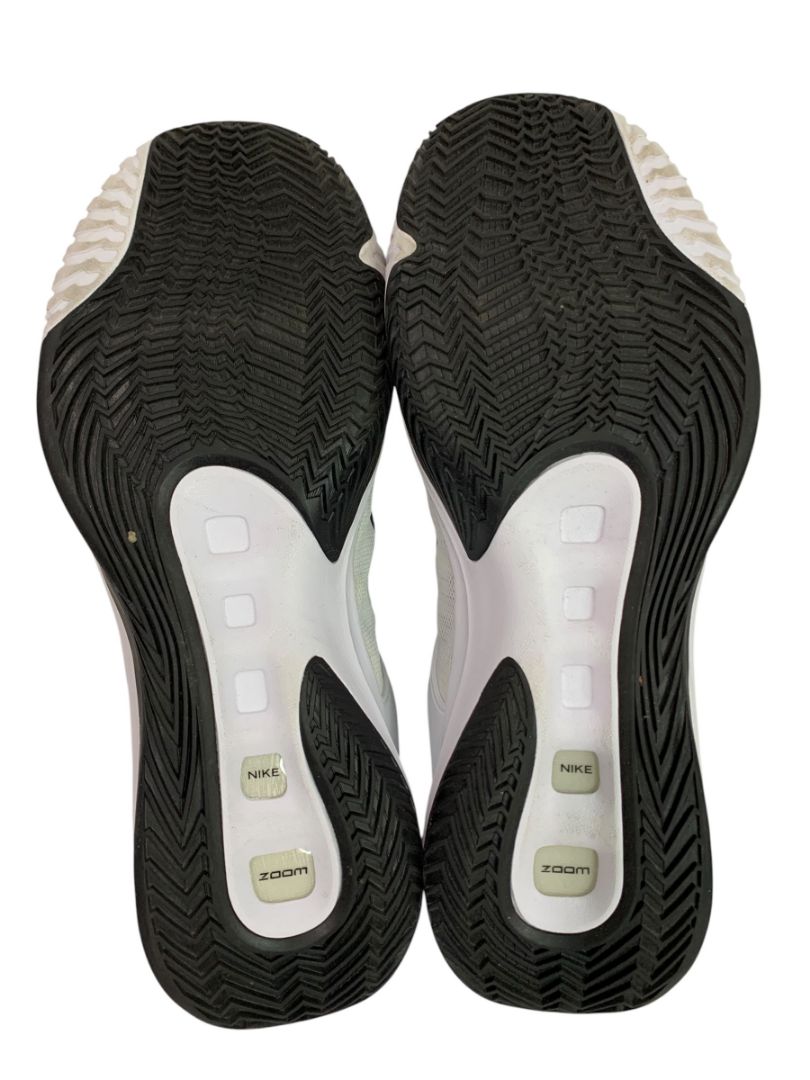 Size 11.5 Nike Mens Sneakers Basketball Shoes White Black 705370-100