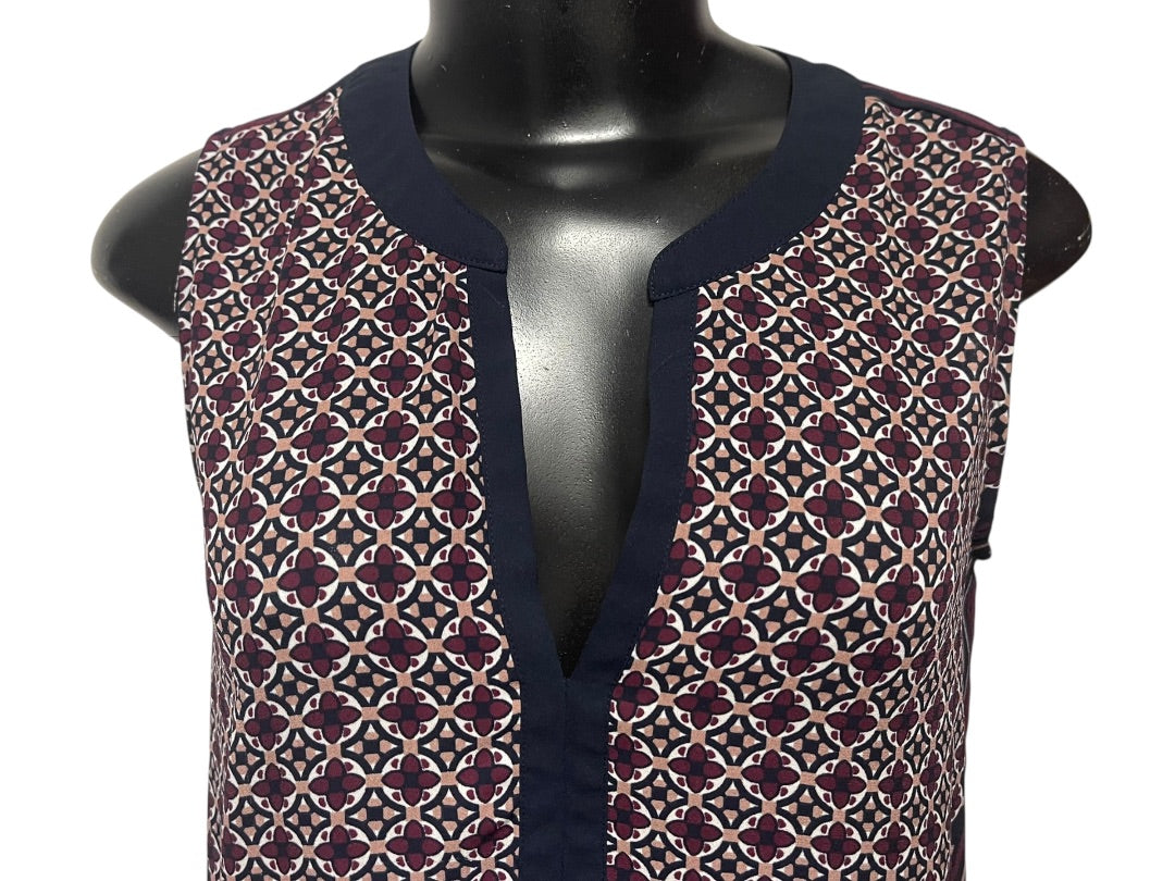 Size XS Loft Womens Split Neck Slightly Sheer Shirt Sleeveless Print