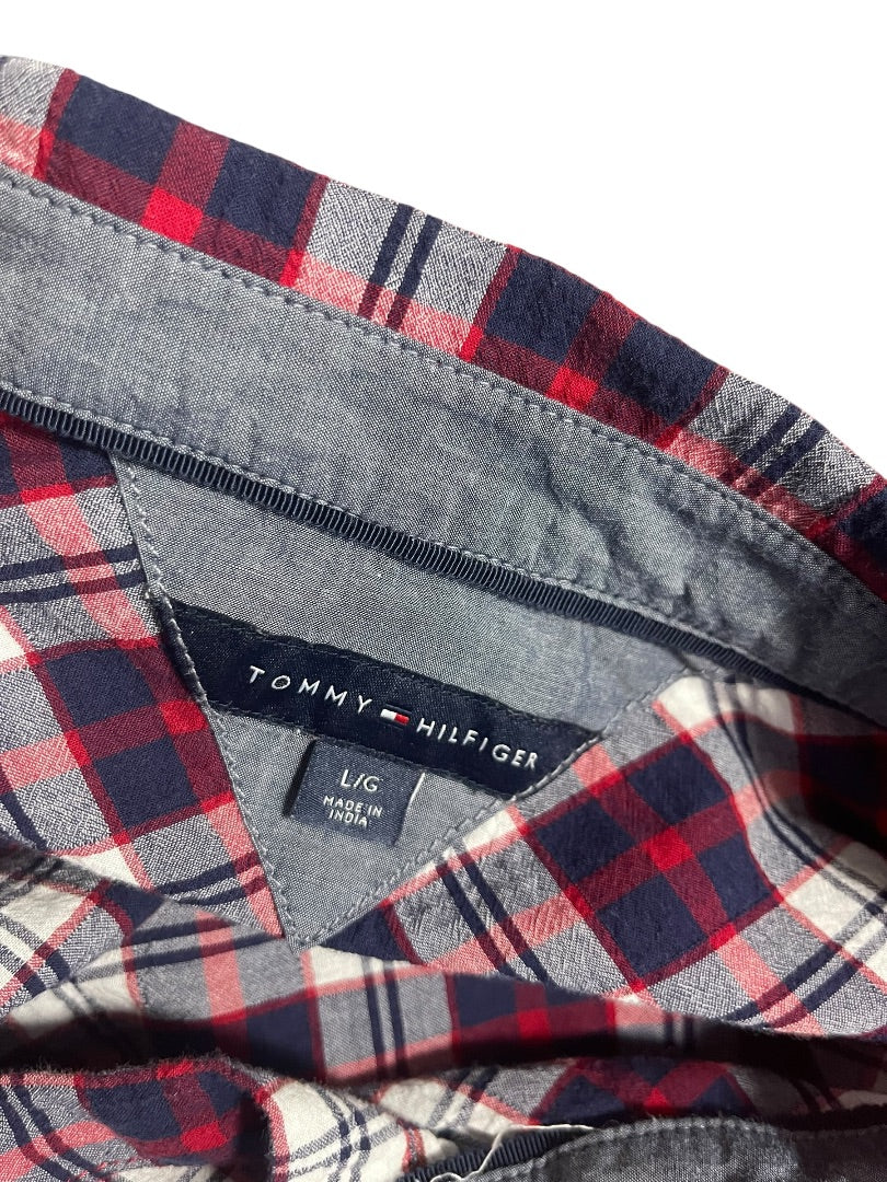 Size Large Tommy Hilfiger Womens Lightweight Plaid Button Up Shirt