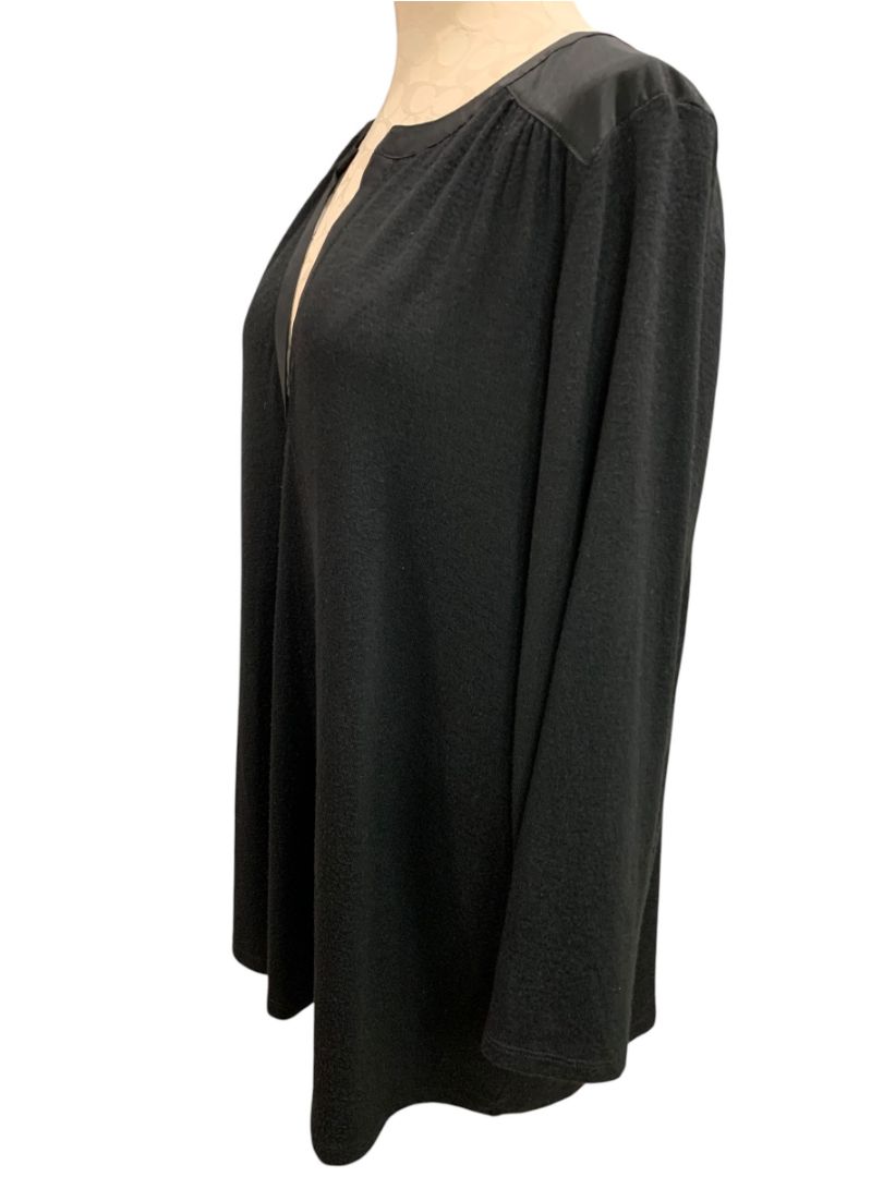 Size 2X 41 Hawthorn Womens Lightweight Black Sweater V-Neck Satin Trim