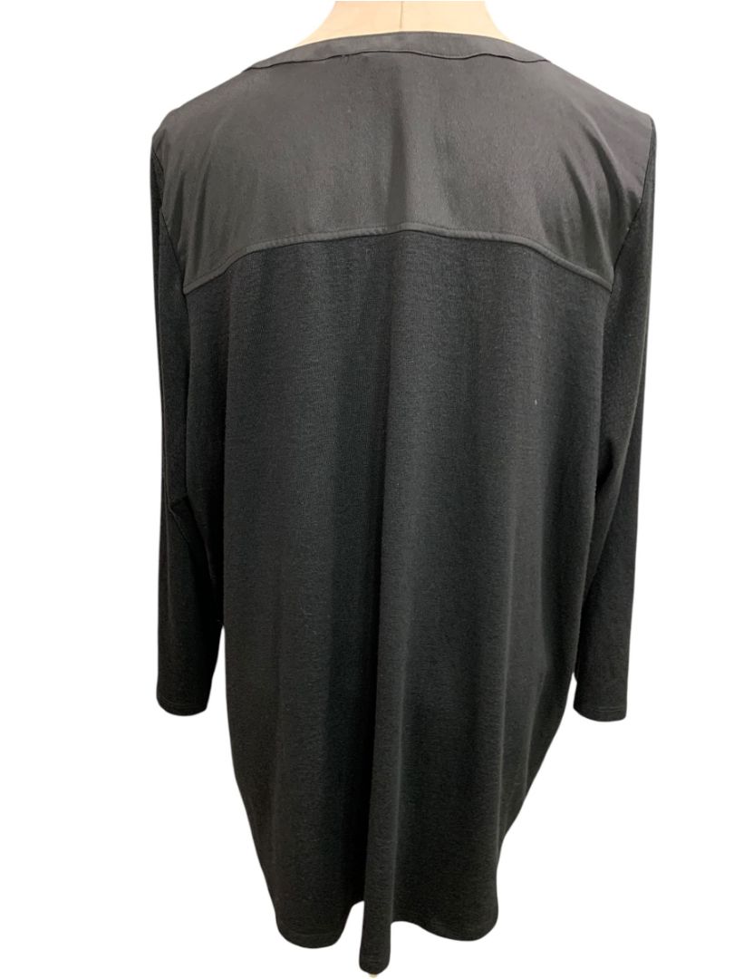 Size 2X 41 Hawthorn Womens Lightweight Black Sweater V-Neck Satin Trim