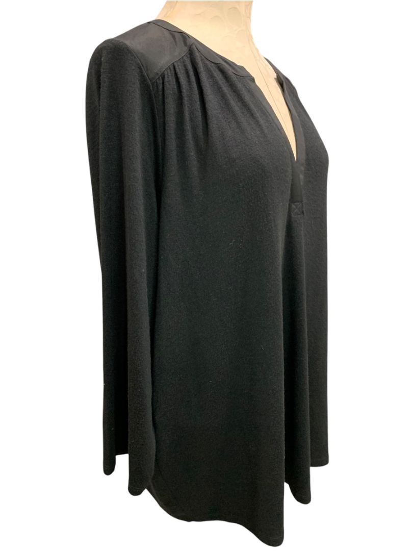 Size 2X 41 Hawthorn Womens Lightweight Black Sweater V-Neck Satin Trim