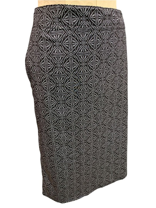 Size XXL RipSkirt Hawaii Packable Quick Dry Breathable Skirt Easy On Off Black White