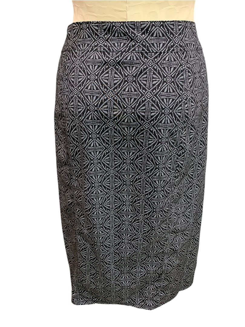 Size XXL RipSkirt Hawaii Packable Quick Dry Breathable Skirt Easy On Off Black White
