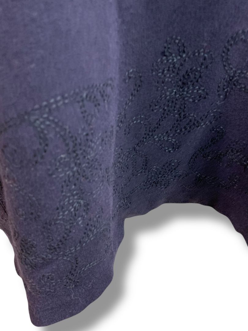 Size Medium Talbots Womens Navy Blue Pullover Shirt Embroidered Hem