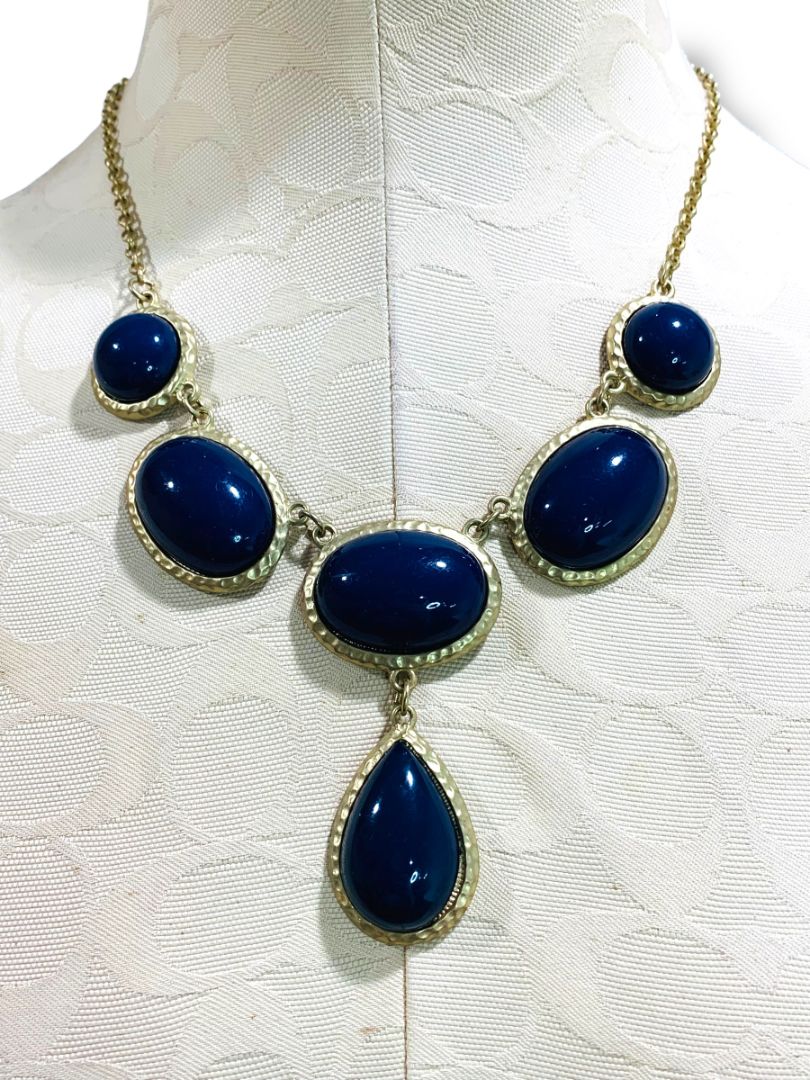 Matte Goldtone Dark Blue Statement Necklace Lays Flat 18-21"
