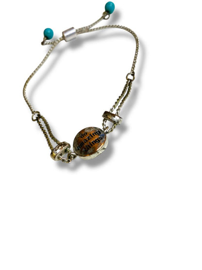 Silvertone Adjustable Slide Bracelet "Do Amazing Things"