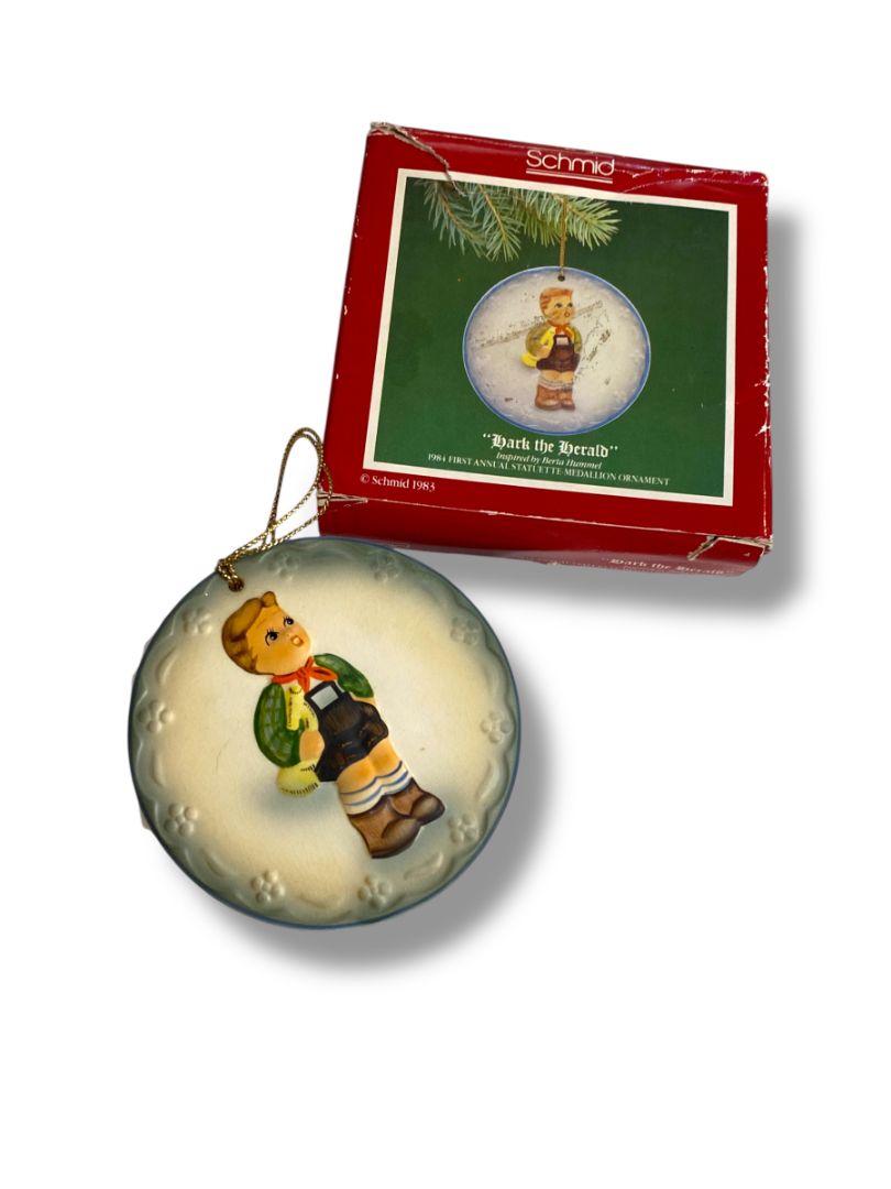 1984 Schmid Hark the Herald Statuette Medallion Ornament 3" in Box
