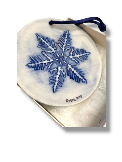 1992 Hidden Cove Pottery Signed Ornament Snowflake Santa 3.5"