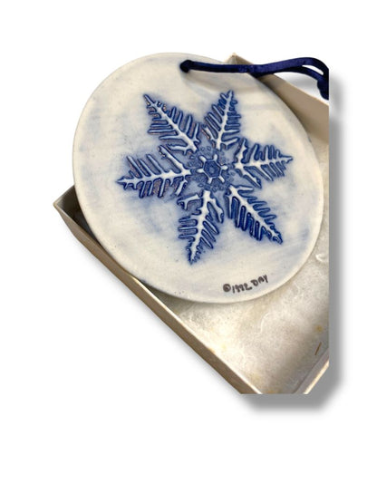 1992 Hidden Cove Pottery Signed Ornament Snowflake Santa 3.5"