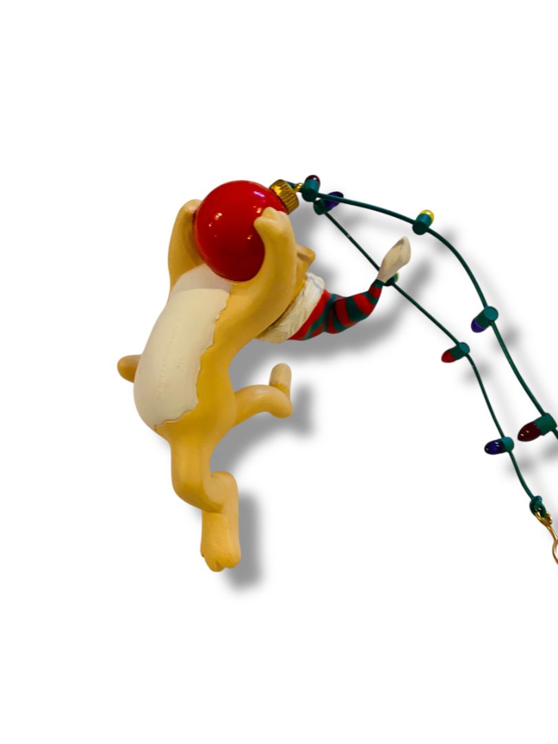 Hallmark Keepsake Oranament 1994 Stringer A Feline of Christmas