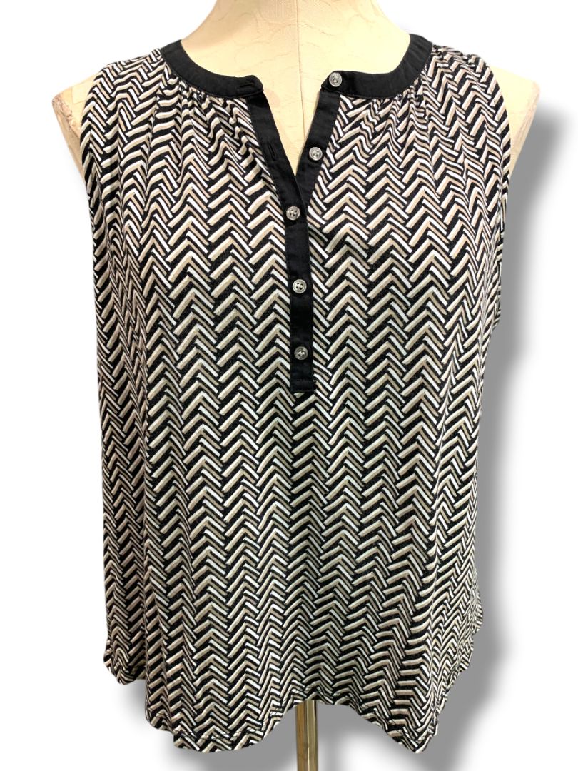 Medium Loft Soft Knit Womens Tank Sleeveless Shirt Chevron Print Brown Black