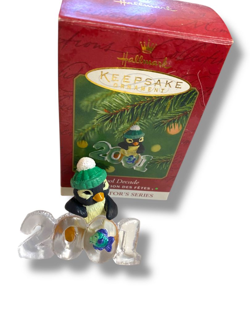2001 Hallmark Keepsake Ornament Cool Decade Penguin Christmas QX6992